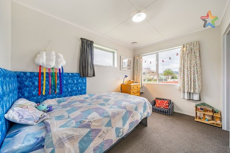 Photo of property in 303 Wellington Road, Wainuiomata, Lower Hutt, 5014