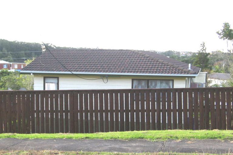 Photo of property in 6 Parrs Cross Road, Henderson, Auckland, 0612