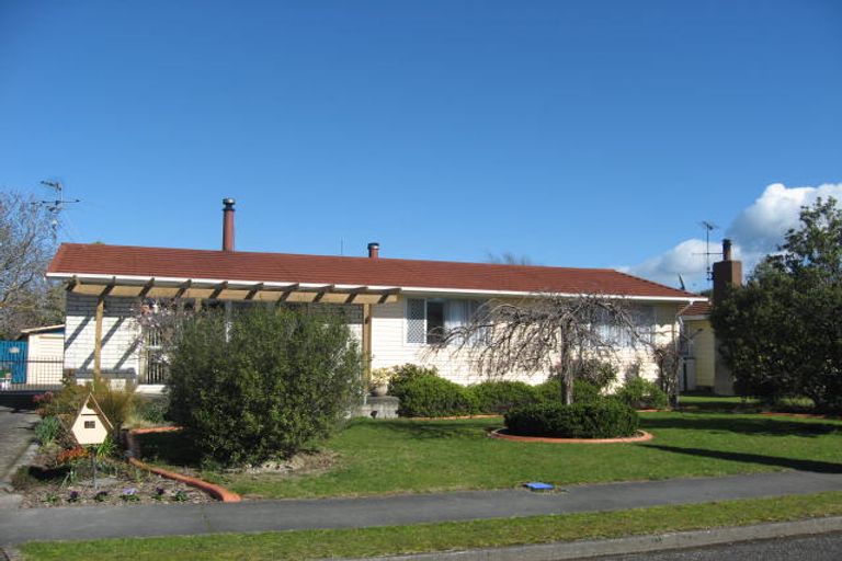 Photo of property in 12 Hornsby Street, Carterton, 5713