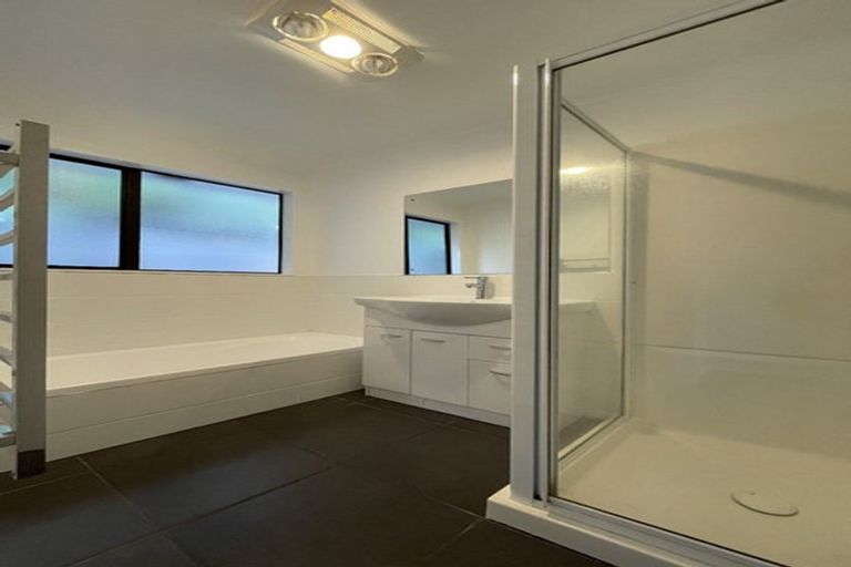 Photo of property in 128 Ironside Road, Johnsonville, Wellington, 6037