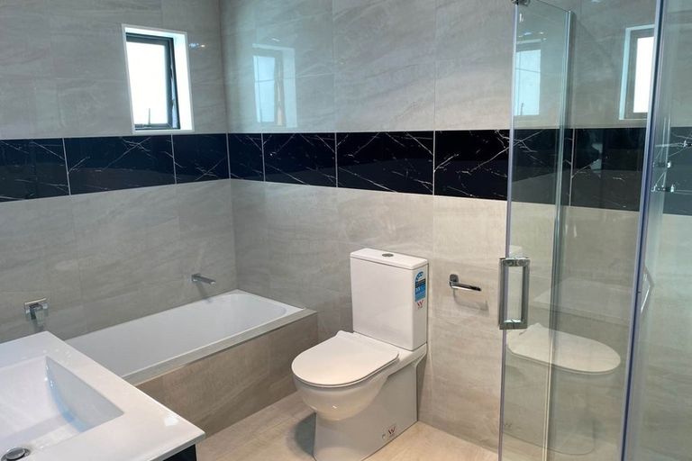 Photo of property in 79c Russell Road, Manurewa, Auckland, 2102