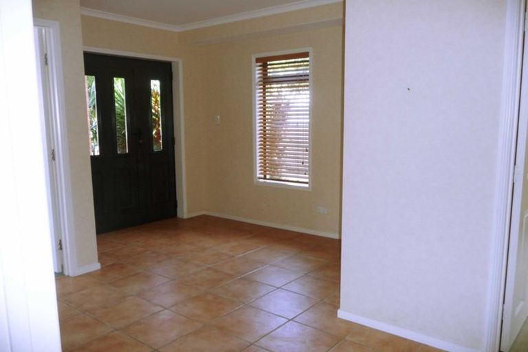 Photo of property in 7 Autere Street, Strandon, New Plymouth, 4312