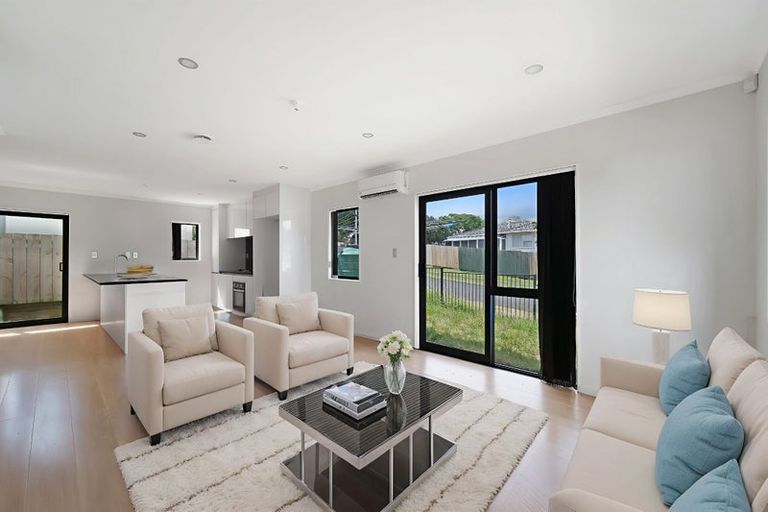 Photo of property in 1 Kendall Court, Wattle Downs, Auckland, 2103