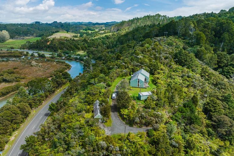 Photo of property in 1289 Ngunguru Road, Kiripaka, Whangarei, 0173