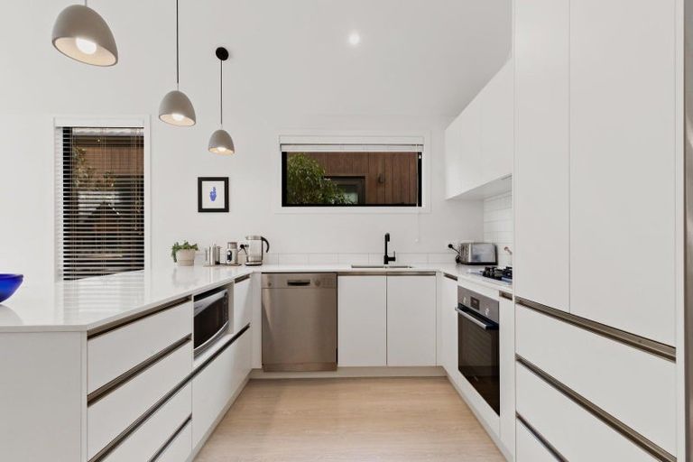 Photo of property in 1 Bellamore Street, Lake Hayes, Queenstown, 9304