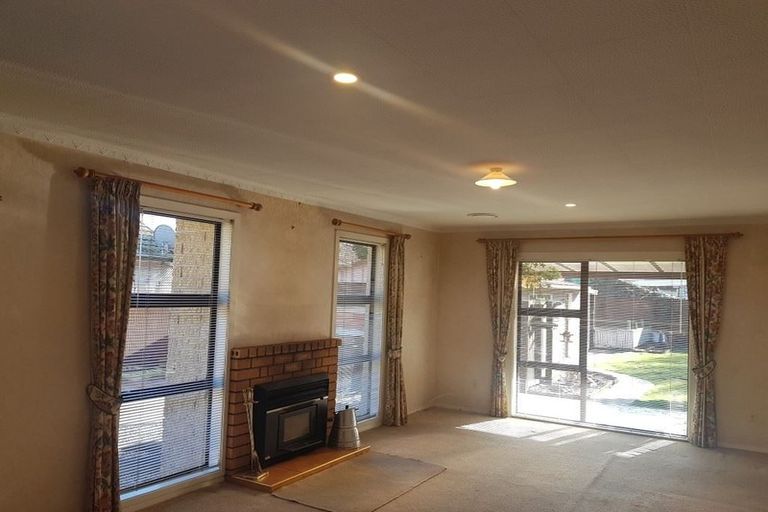 Photo of property in 22 Woodend Road, Woodend, 7610