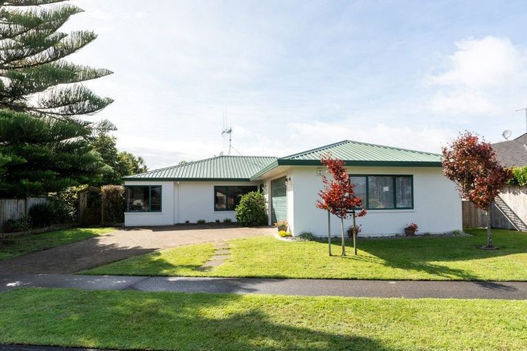 Photo of property in 30 Caversham Drive, Rototuna, Hamilton, 3210