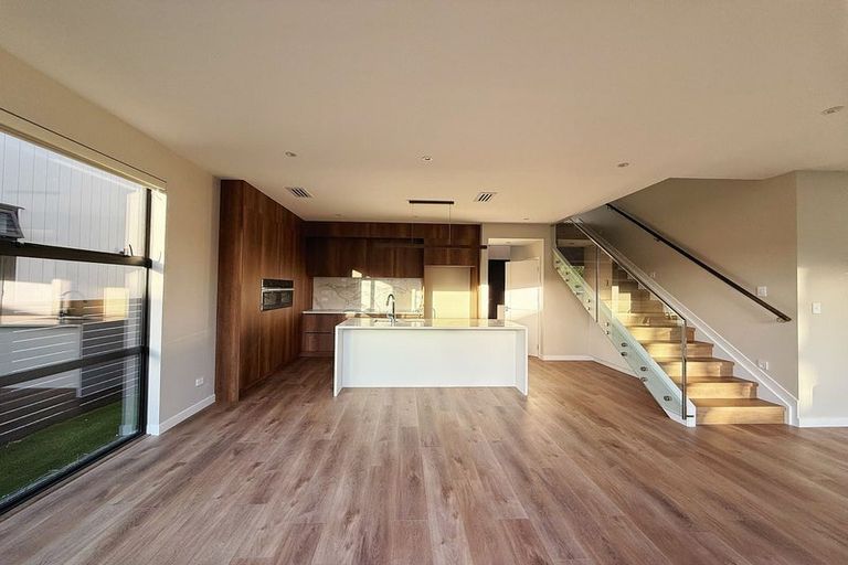 Photo of property in 30b Selwyn Road, Cockle Bay, Auckland, 2014