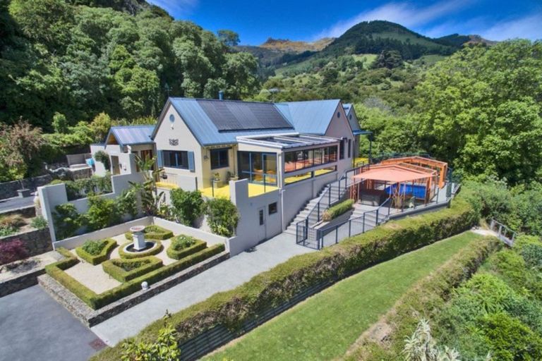 Photo of property in 10 Purple Peak Road, Akaroa, 7581