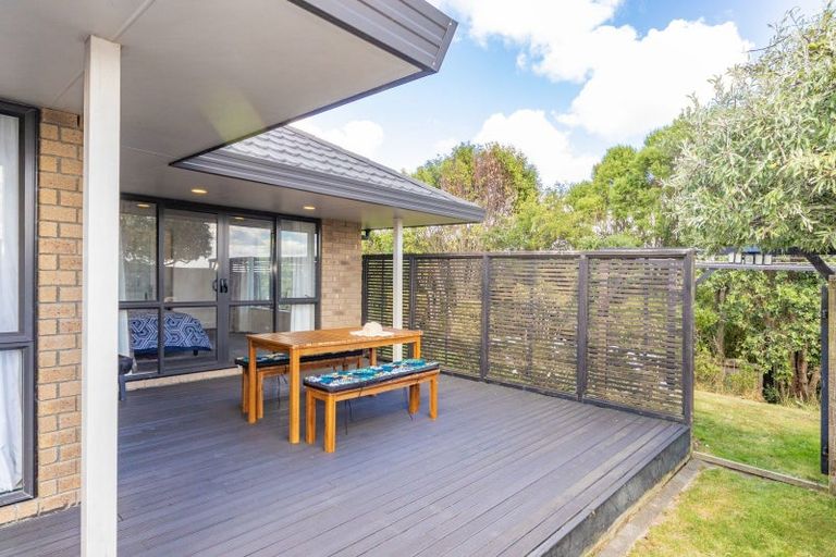 Photo of property in 29 Johnstone Drive, Fitzherbert, Palmerston North, 4410