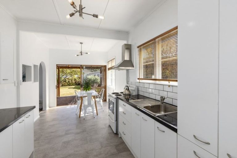 Photo of property in 51 Compton Crescent, Taita, Lower Hutt, 5011