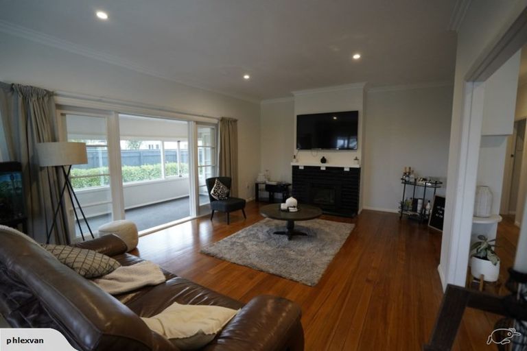 Photo of property in 324 College Street, West End, Palmerston North, 4410