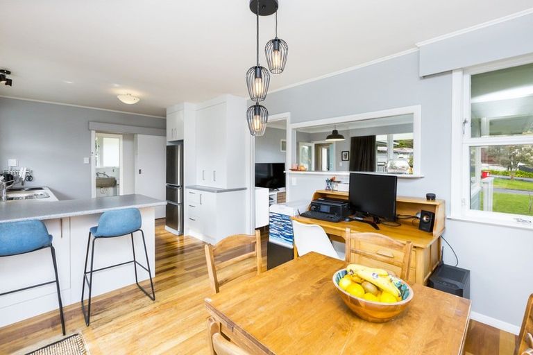 Photo of property in 65 Moeraki Road, Maoribank, Upper Hutt, 5018