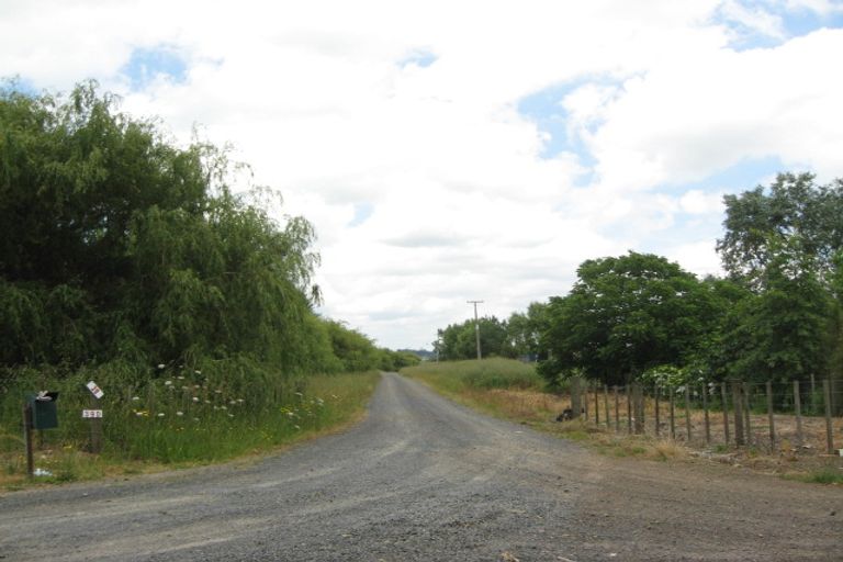 Photo of property in 39 Lewis Road, Karaka, Papakura, 2580