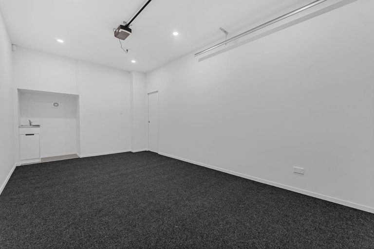 Photo of property in 26d Cape Road, Mangere, Auckland, 2022