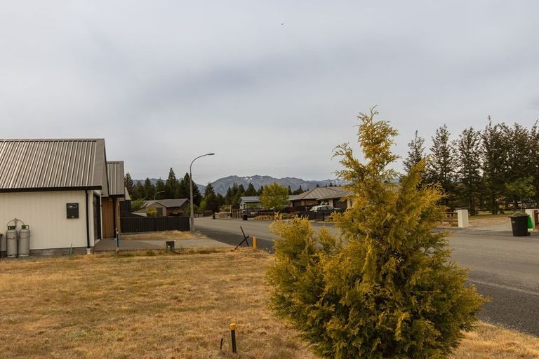 Photo of property in 21 Irishman Drive, Twizel, 7901