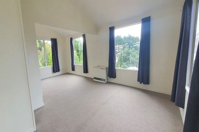 Photo of property in 32b Dart Place, Fernhill, Queenstown, 9300