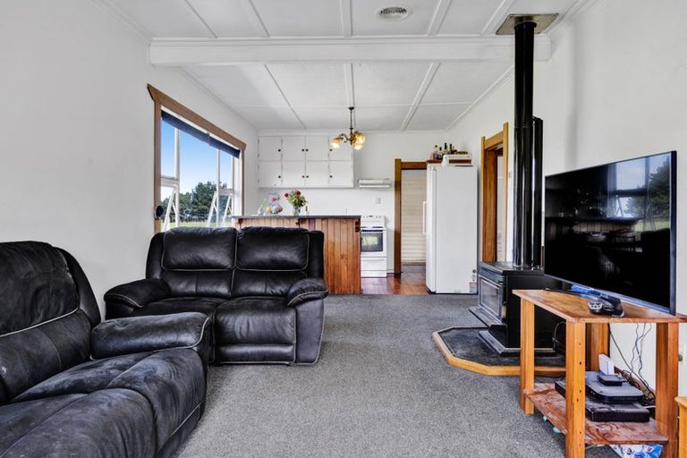 Photo of property in 1491 Eltham Road, Kaponga, Hawera, 4679