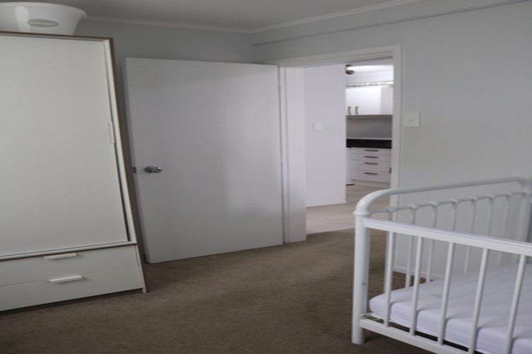 Photo of property in 18 Dunstall Place, Mangere Bridge, Auckland, 2022