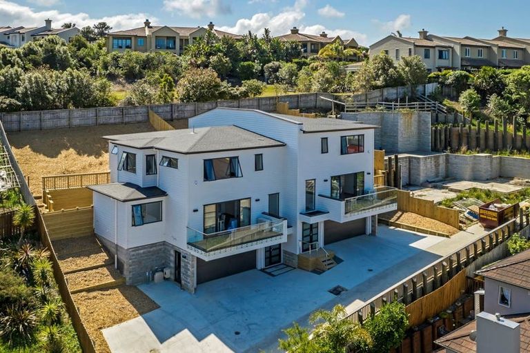 Photo of property in 15a Living Stream Road, Albany Heights, Auckland, 0632