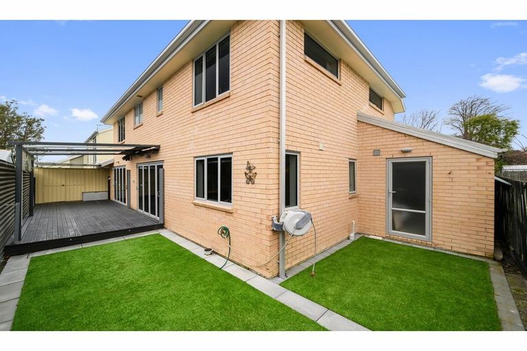 Photo of property in 31 Grafton Street, Waltham, Christchurch, 8011