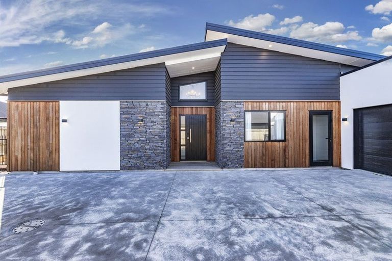 Photo of property in 7 Dianthus Place, Wigram, Christchurch, 8025