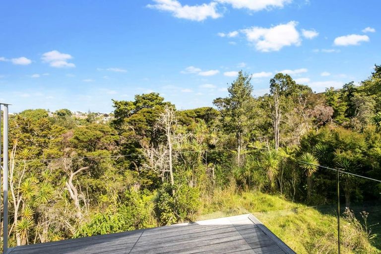 Photo of property in 35a Seaview Avenue, Northcote, Auckland, 0627