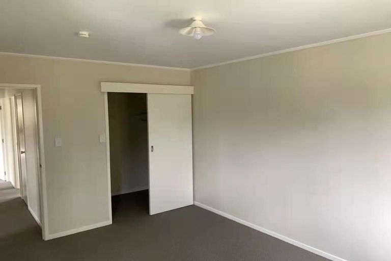 Photo of property in 2 West Harbour Drive, West Harbour, Auckland, 0618