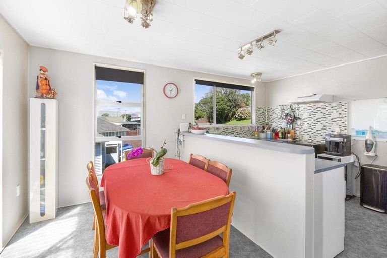 Photo of property in 44 View Road, Titahi Bay, Porirua, 5022