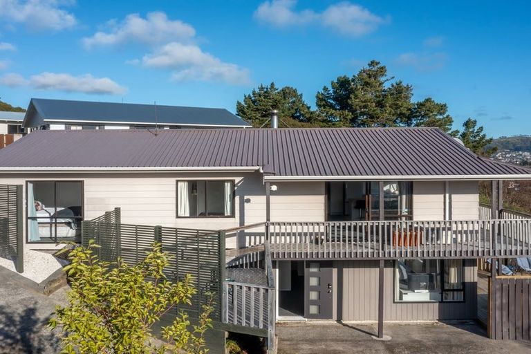 Photo of property in 22 Staysail Place, Whitby, Porirua, 5024