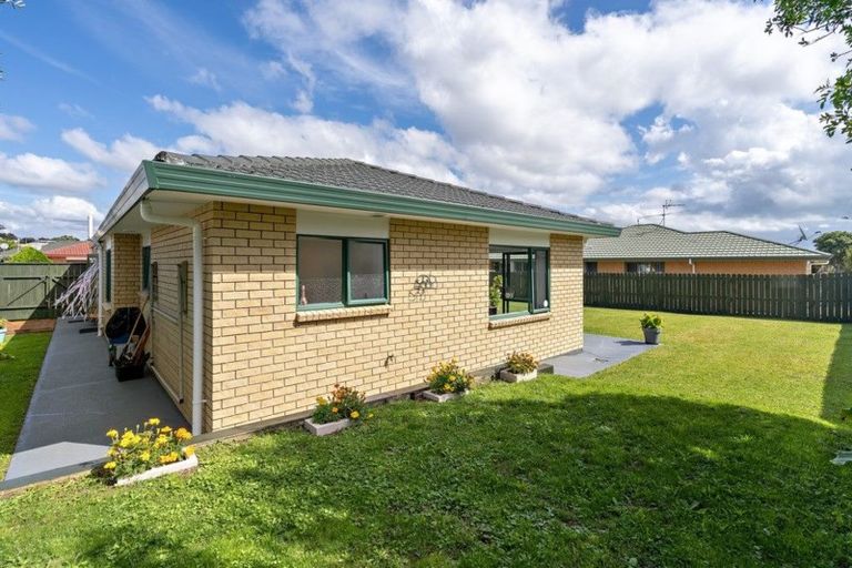 Photo of property in 42 Bellville Drive, Clendon Park, Auckland, 2103