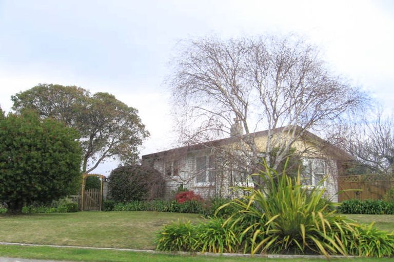 Photo of property in 27 Guildford Street, Tamatea, Napier, 4112