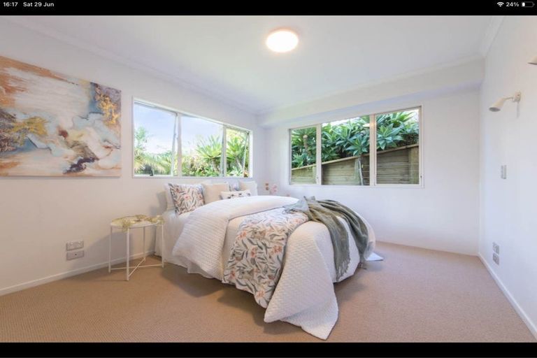 Photo of property in 88a Picasso Drive, West Harbour, Auckland, 0618