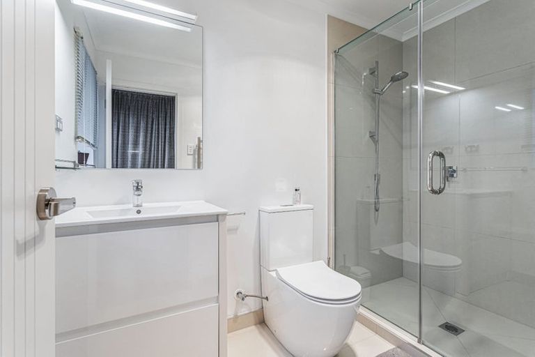 Photo of property in 16 Verdot Close, Kumeu, 0810