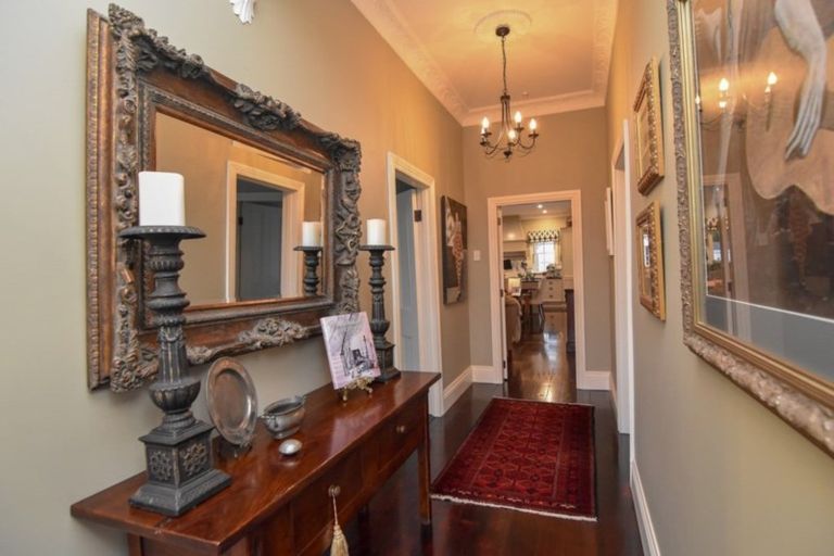 Photo of property in 10 Dixon Street, Carterton, 5713