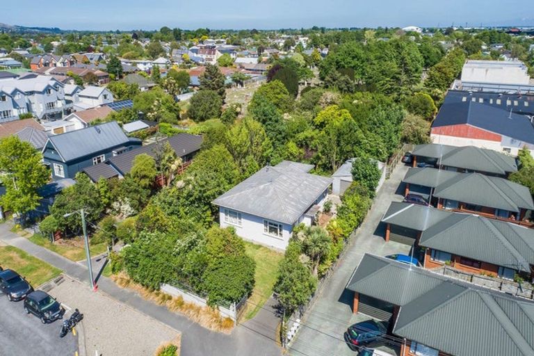 Photo of property in 17 Braddon Street, Addington, Christchurch, 8024