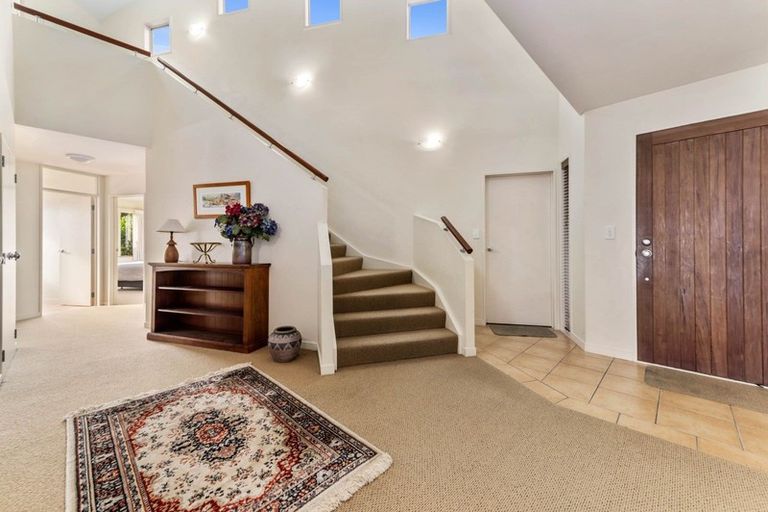 Photo of property in 52 Gemini Place, Kawaha Point, Rotorua, 3010