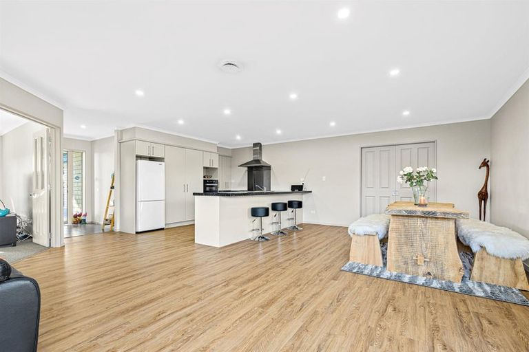 Photo of property in 41 Chic Gardens, Parakai, 0830