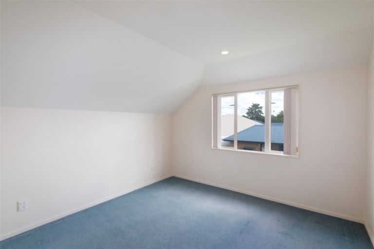 Photo of property in 147 Blighs Road, Strowan, Christchurch, 8052