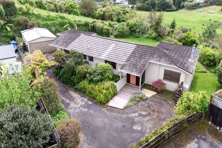 Photo of property in 114b Riversdale Drive, Merrilands, New Plymouth, 4312