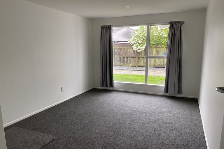 Photo of property in 2/38 Lamorna Road, Parklands, Christchurch, 8083