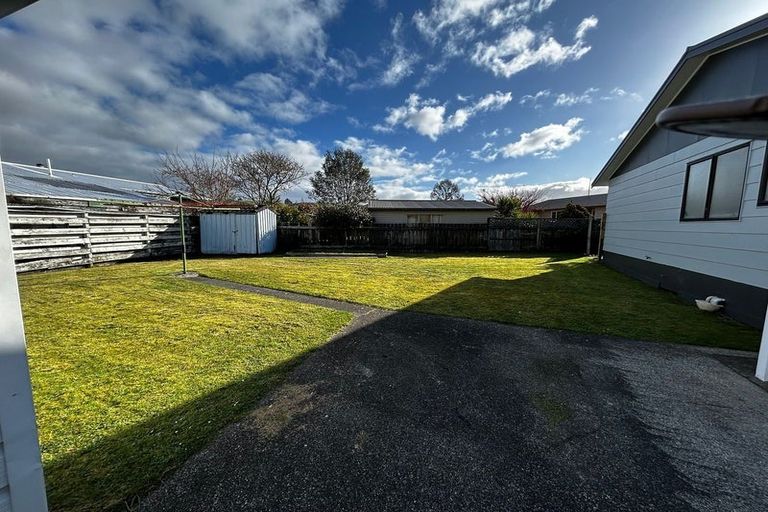 Photo of property in 5 Augustus Earle Place, Pukehangi, Rotorua, 3015