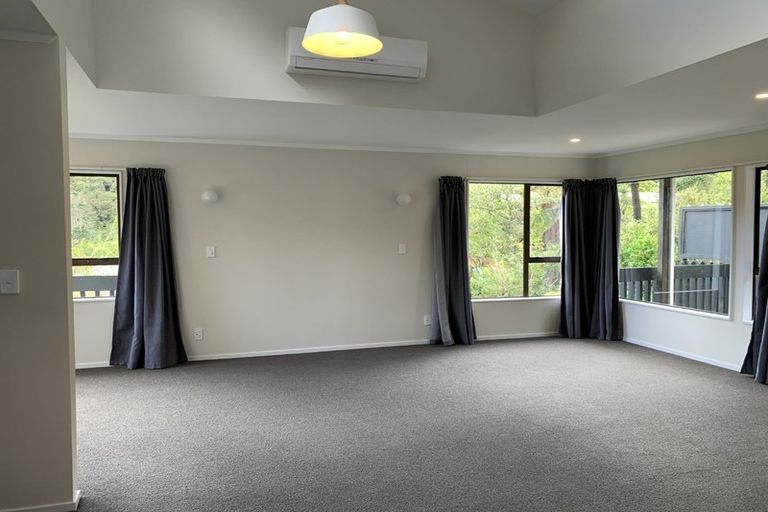 Photo of property in 92b Kamahi Street, Stokes Valley, Lower Hutt, 5019