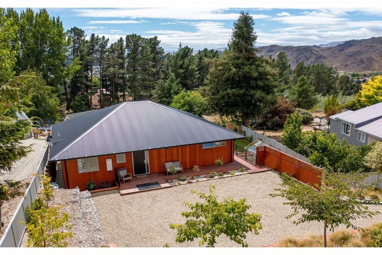 Photo of property in 9 Kamaka Crescent, Bridge Hill, Alexandra, 9320