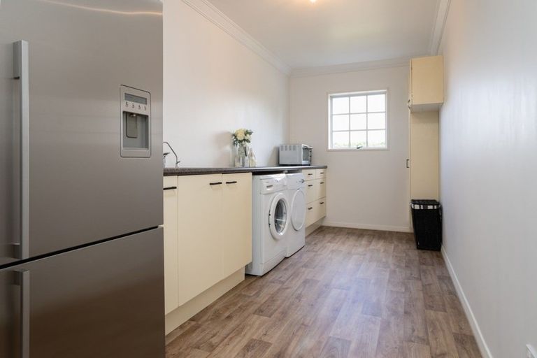 Photo of property in 76 Abergeldie Way, Cambridge, 3493