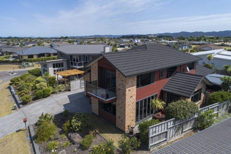 Photo of property in 22 Key West Drive, One Tree Point, 0118