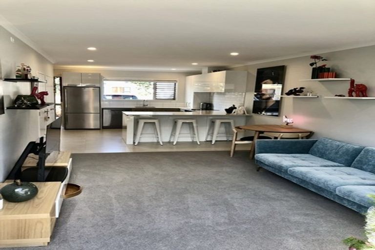 Photo of property in 47 Glidepath Road, Hobsonville, Auckland, 0616