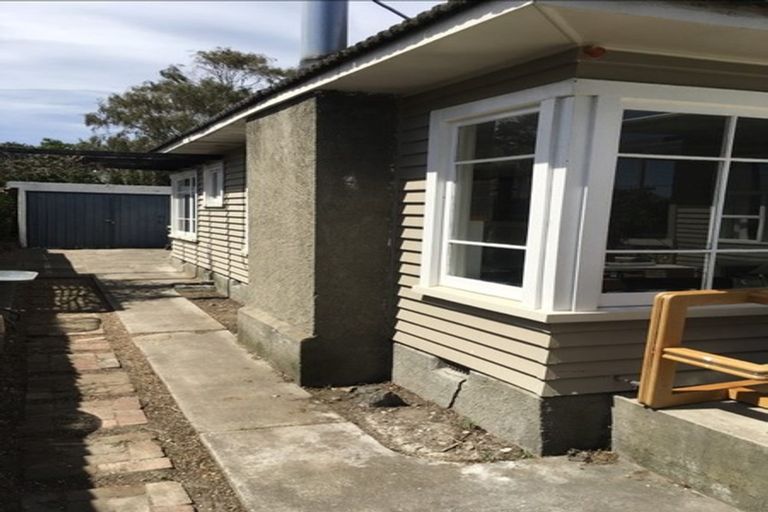 Photo of property in 45 Cuffs Road, Wainoni, Christchurch, 8061