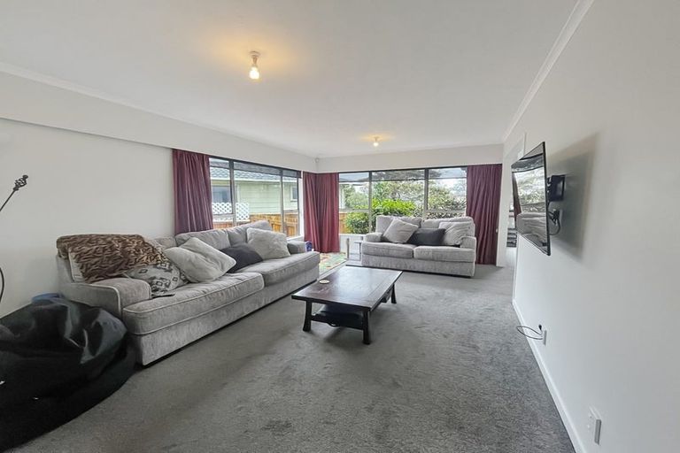 Photo of property in 39 Rhodes Drive, Kelvin Grove, Palmerston North, 4414
