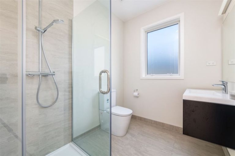 Photo of property in 123a Wharf Road, Te Atatu Peninsula, Auckland, 0610